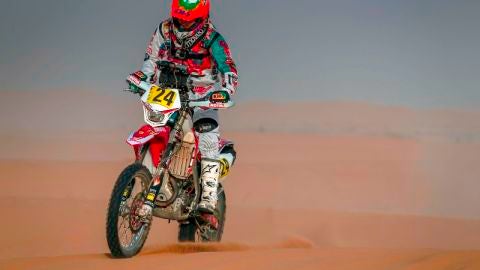 SOLOMOTO - Laia Sanz, primera mujer en ganar una etapa en un raid de motos