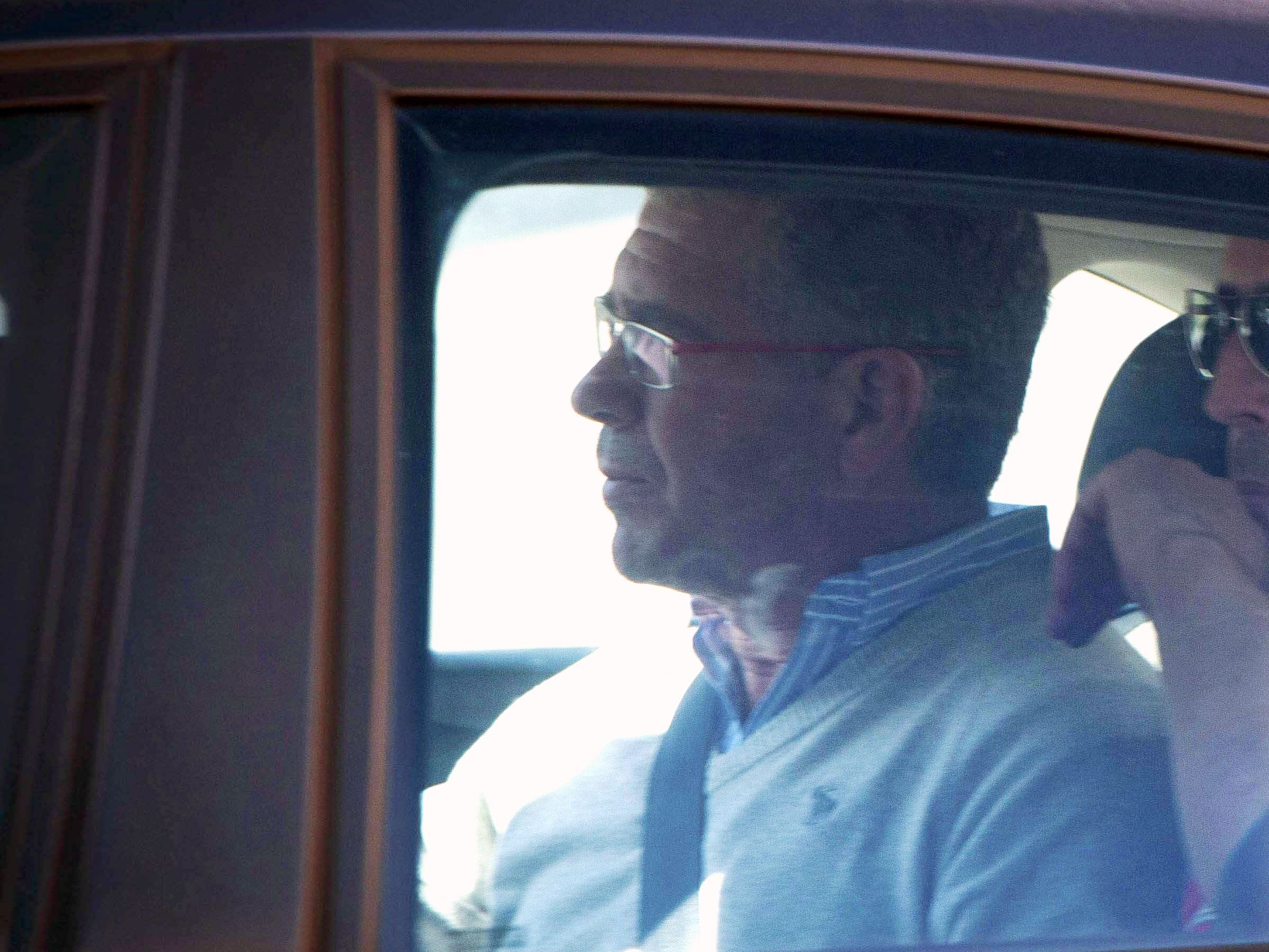 Los suegros de Granados, sobre el maletín con un millón de euros: "A casa ha ido mucha gente de Ikea y fontaneros" Los suegros de Granados, sobre el maletín con un millón de euros: "A casa ha ido mucha gente de Ikea y fontaneros"