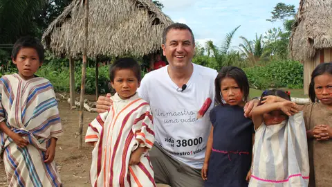 Roberto Brasero en Perú con 'Un maestro, una vida' Roberto Brasero en Perú con 'Un maestro, una vida'