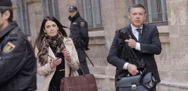 El juez imputa a una abogada por la grabación de la Infanta tras un informe de la Policía Científica El juez imputa a una abogada por la grabación de la Infanta tras un informe de la Policía Científica