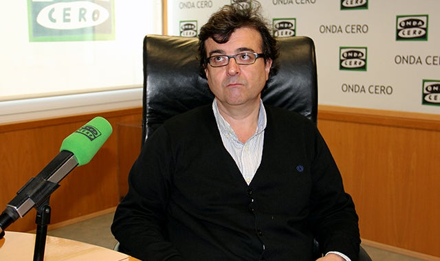 Javier Cercas: “En este libro lo que intento decir es que hay que afrontar el pasado como es, si no sabes de dónde vienes no sabes a dónde vas” Javier Cercas: “En este libro lo que intento decir es que hay que afrontar el pasado como es, si no sabes de dónde vienes no sabes a dónde vas”