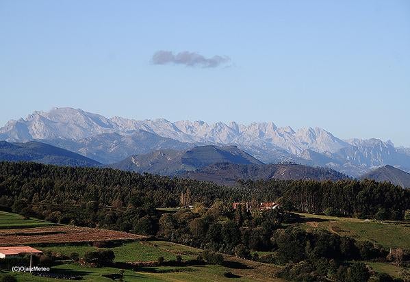 El Gobierno de Asturias dedica 414.000 euros a obras de infraestructuras ganaderas y prevención de incendios en los Picos de Europa El Gobierno de Asturias dedica 414.000 euros a obras de infraestructuras ganaderas y prevención de incendios en los Picos de Europa