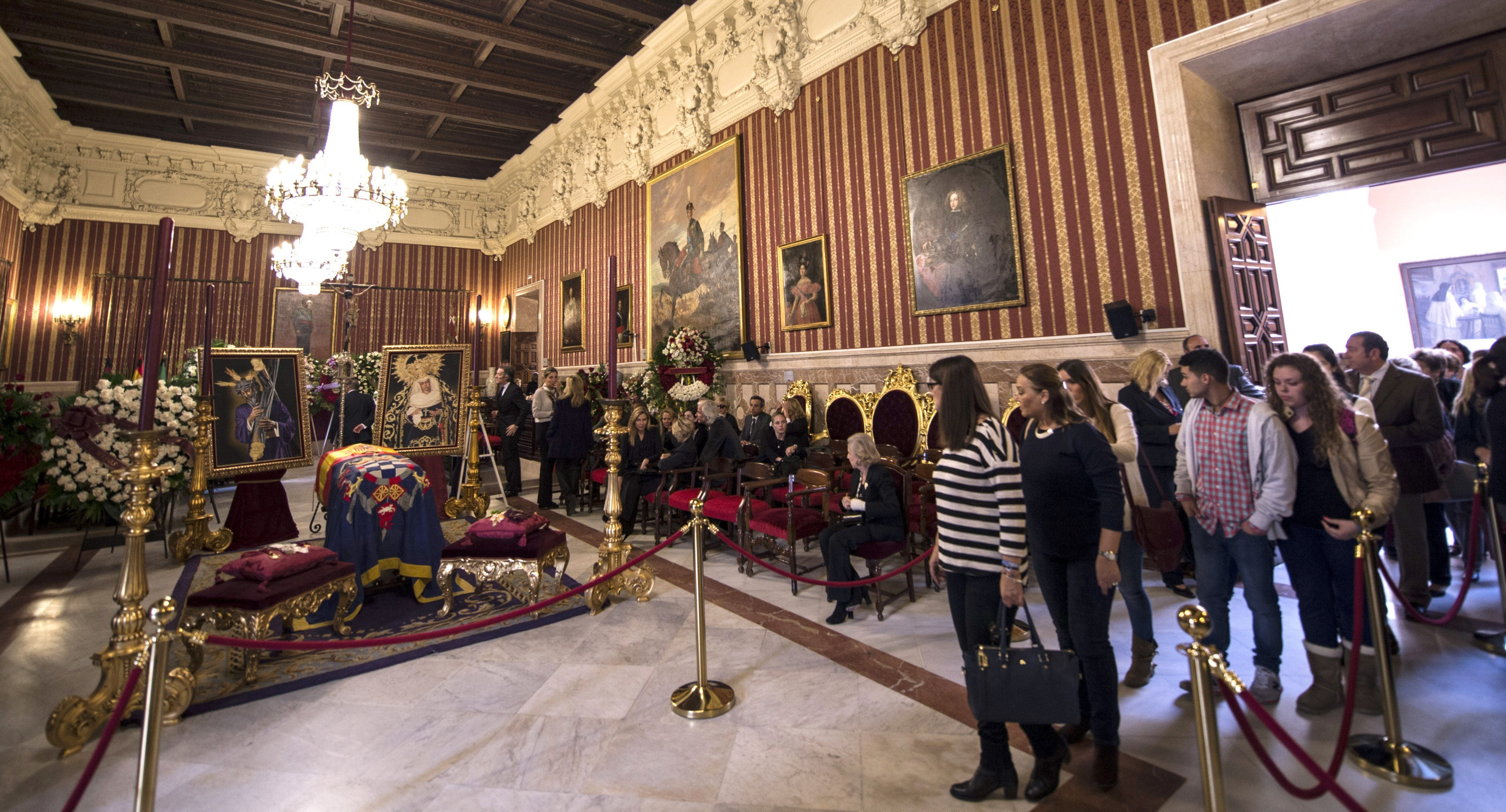 La Duquesa de Alba será incinerada y sus cenizas reposarán bajo el Cristo de los Gitanos La Duquesa de Alba será incinerada y sus cenizas reposarán bajo el Cristo de los Gitanos