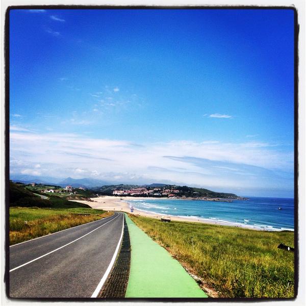 San Vicente de la Barquera prohíbe el acceso de perros a la playa San Vicente de la Barquera prohíbe el acceso de perros a la playa