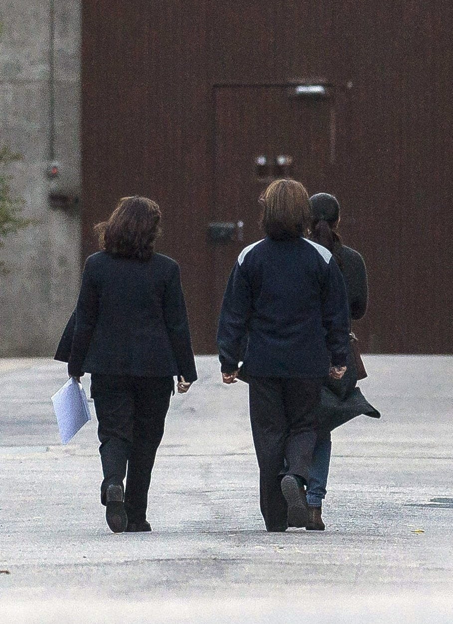 Tertulia: La muerte de la Duquesa de Alba y la entrada en prisión de Isabel Pantoja Tertulia: La muerte de la Duquesa de Alba y la entrada en prisión de Isabel Pantoja