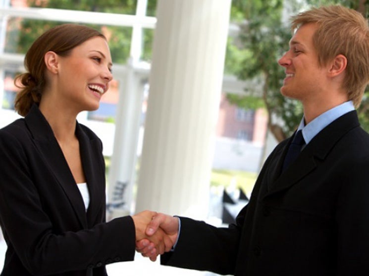 Debate de lobas: Ser amable te hace más atractivo Debate de lobas: Ser amable te hace más atractivo