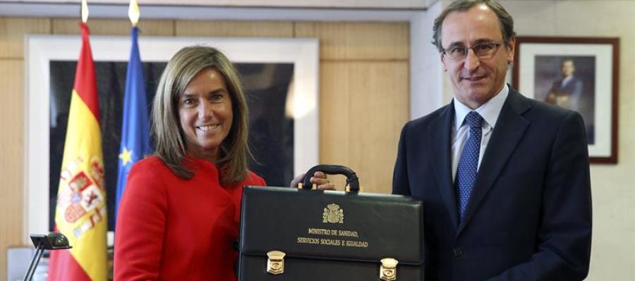 Ana Mato y Alfonso Alonso, en el traspaso de carteras Ana Mato y Alfonso Alonso, en el traspaso de carteras