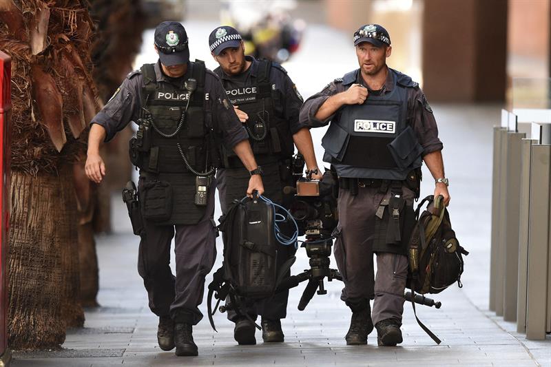 Un supuesto islamista captura a decenas de rehenes en una cafetería de Sidney Un supuesto islamista captura a decenas de rehenes en una cafetería de Sidney