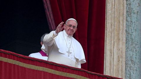 El papa Francisco da la bendici&oacute;n 'Urbi et Orbi'