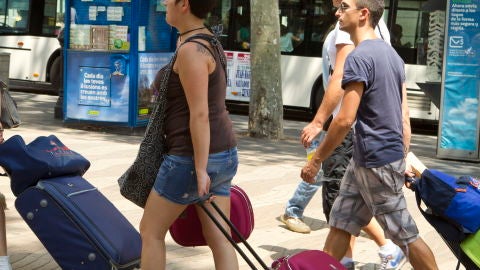 Imagen de archivo de j&oacute;venes turistas