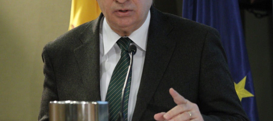 Fernández Díaz en rueda de prensa Fernández Díaz en rueda de prensa