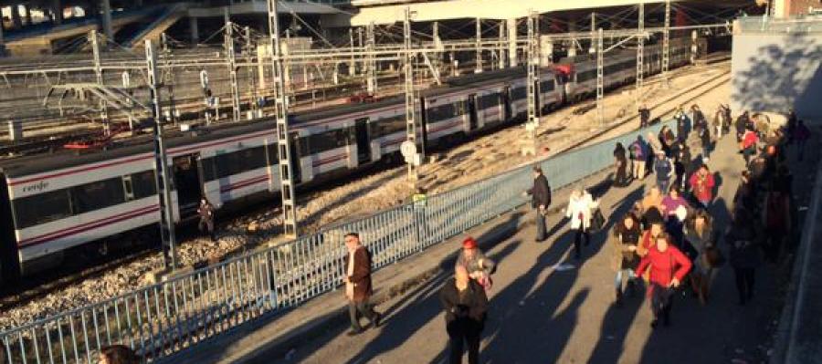 Detenido un hombre que ha amenazado con suicidarse con explosivos en Atocha Detenido un hombre que ha amenazado con suicidarse con explosivos en Atocha