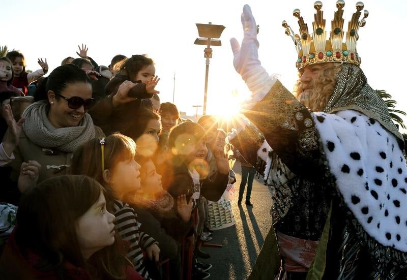 Gabriel Cruz, creador de la web 'Los Reyes Magos existen': "Los niños de ahora no buscan la verdad en los padres, lo buscan en Google" Gabriel Cruz, creador de la web 'Los Reyes Magos existen': "Los niños de ahora no buscan la verdad en los padres, lo buscan en Google"