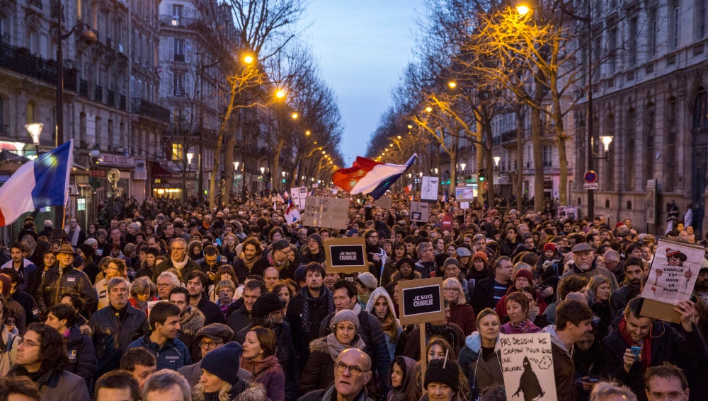 Manifestación masiva en París contra el terror