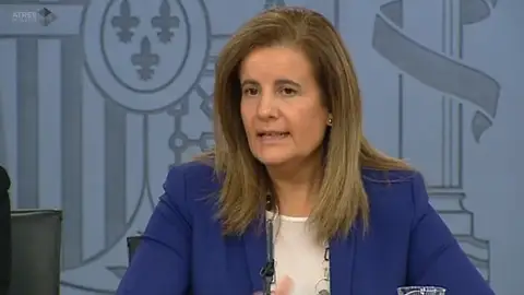 Fátima Báñez en rueda de prensa Fátima Báñez en rueda de prensa