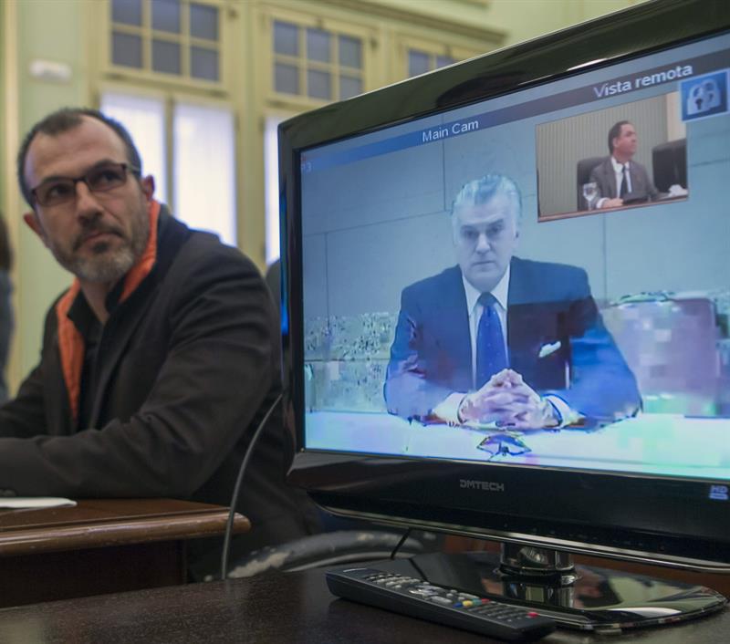 Bárcenas niega que las donaciones al PP tuvieran relación con adjudicaciones públicas Bárcenas niega que las donaciones al PP tuvieran relación con adjudicaciones públicas