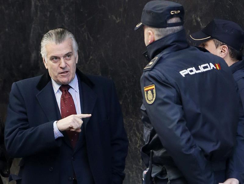 Bárcenas pide volver al PP, pero 'Génova' lo rechaza Bárcenas pide volver al PP, pero 'Génova' lo rechaza