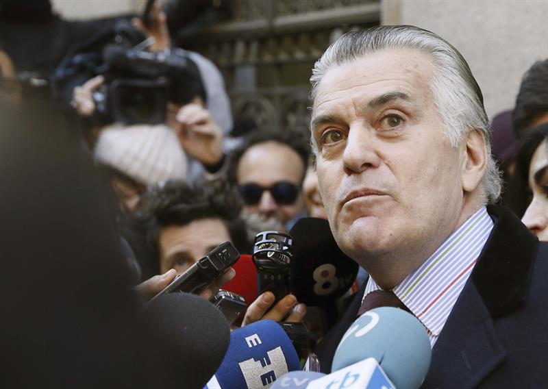 La gerente y el asesor jurídico del PP, imputados por falsedad en el despido de Bárcenas La gerente y el asesor jurídico del PP, imputados por falsedad en el despido de Bárcenas