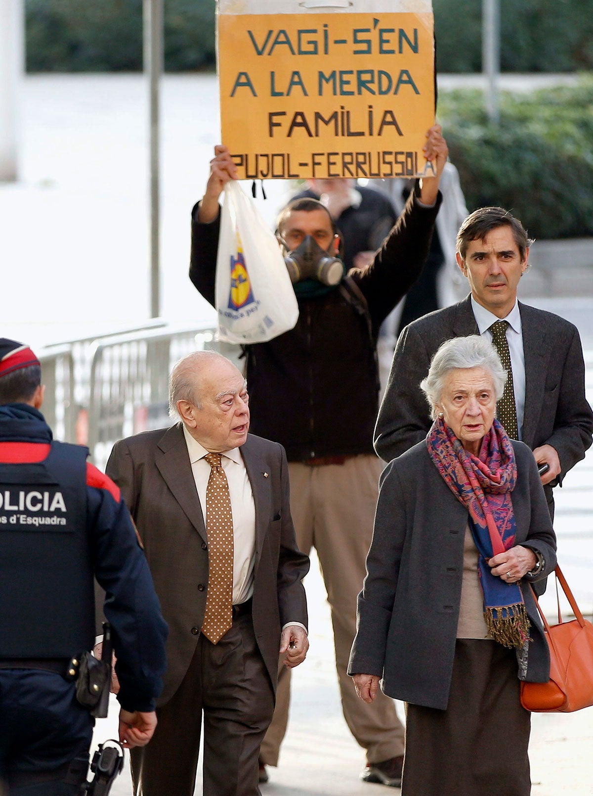 Tertulia: ¿Conseguirá la comisión averiguar algo más sobre los Pujol? Tertulia: ¿Conseguirá la comisión averiguar algo más sobre los Pujol?