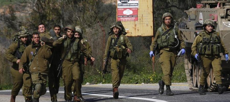 Un grupo de soldados israelíes de misión en el Líbano. Un grupo de soldados israelíes de misión en el Líbano.
