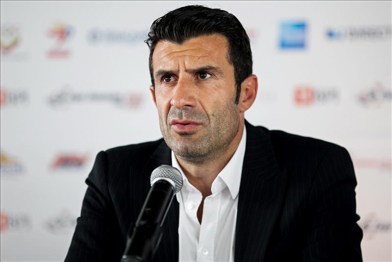 Luis Figo: "En España mi equipo es el Real Madrid" Luis Figo: "En España mi equipo es el Real Madrid"