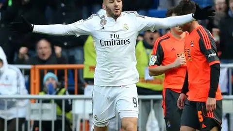Karim Benzema, tras a notar un gol en el Santiago Bernabéu Karim Benzema, tras a notar un gol en el Santiago Bernabéu