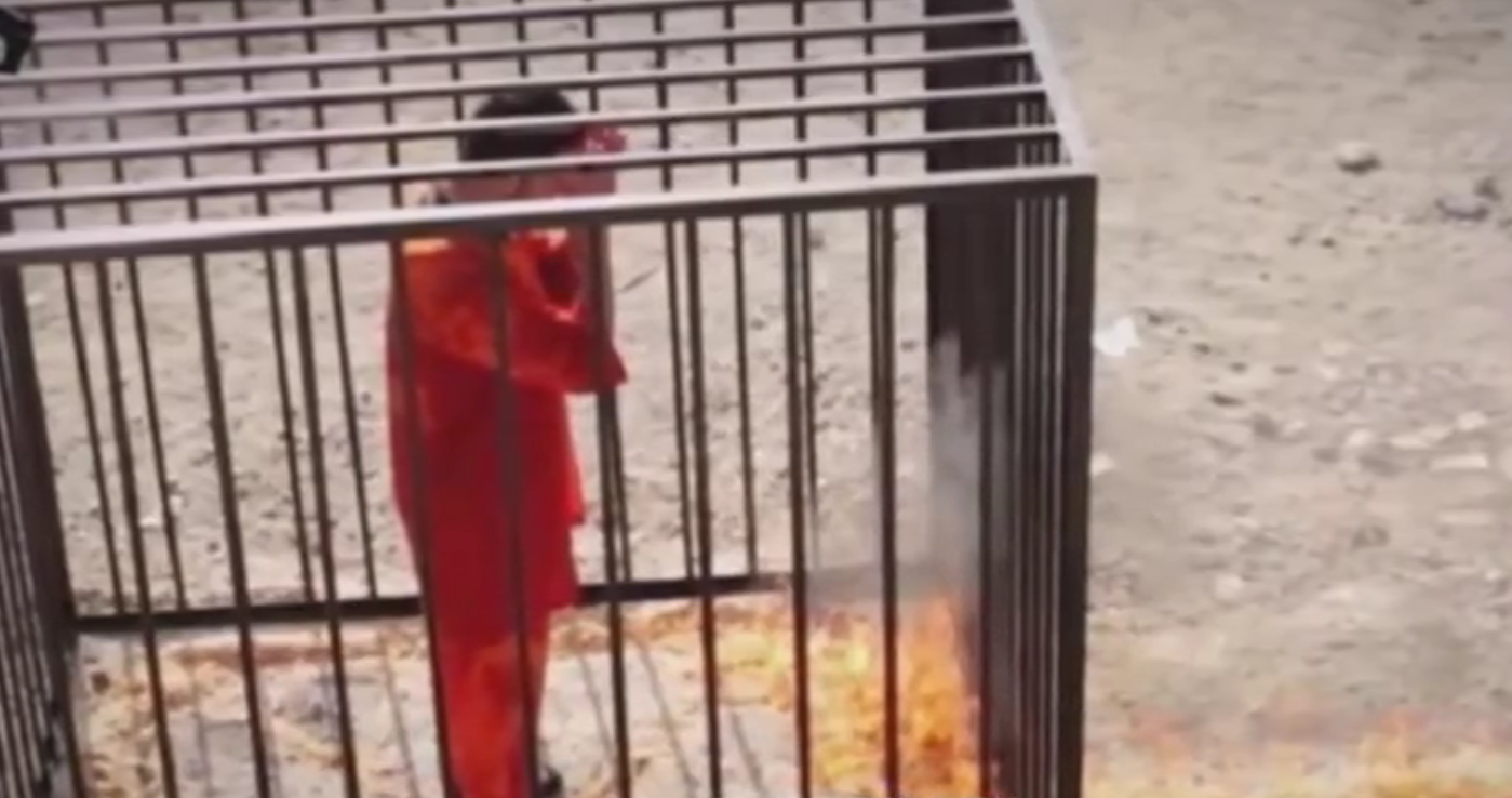 Herrera y Arcadi Espada analizan con Román Gubern el vídeo del piloto jordano Herrera y Arcadi Espada analizan con Román Gubern el vídeo del piloto jordano