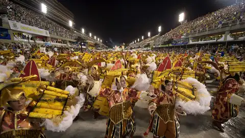 Sambódromo durante el Carnaval de Río de Janeiro Sambódromo durante el Carnaval de Río de Janeiro