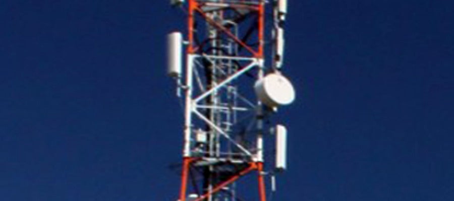 Antena telefonía móvil.jpg Antena telefonía móvil.jpg