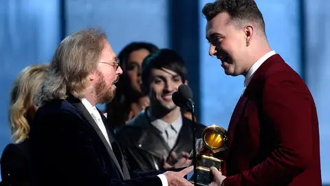 Sam Smith, recoge uno de sus Grammy Sam Smith, recoge uno de sus Grammy