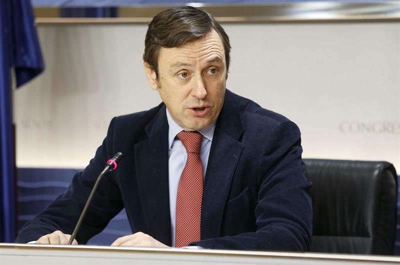 Rafael Hernando afirma que el proceso independentista no va a servir para tapar la corrupción en Cataluña Rafael Hernando afirma que el proceso independentista no va a servir para tapar la corrupción en Cataluña