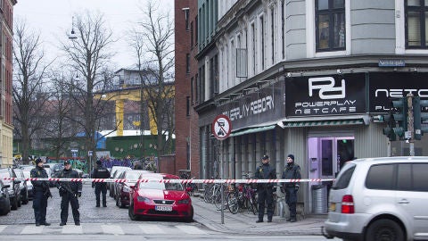 Polic&iacute;a danesa acordona la calle