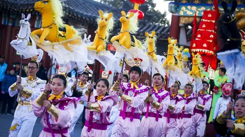 China, 'inundada de color', por el Año Nuevo Lunar (17-02-2015) China, 'inundada de color', por el Año Nuevo Lunar (17-02-2015)