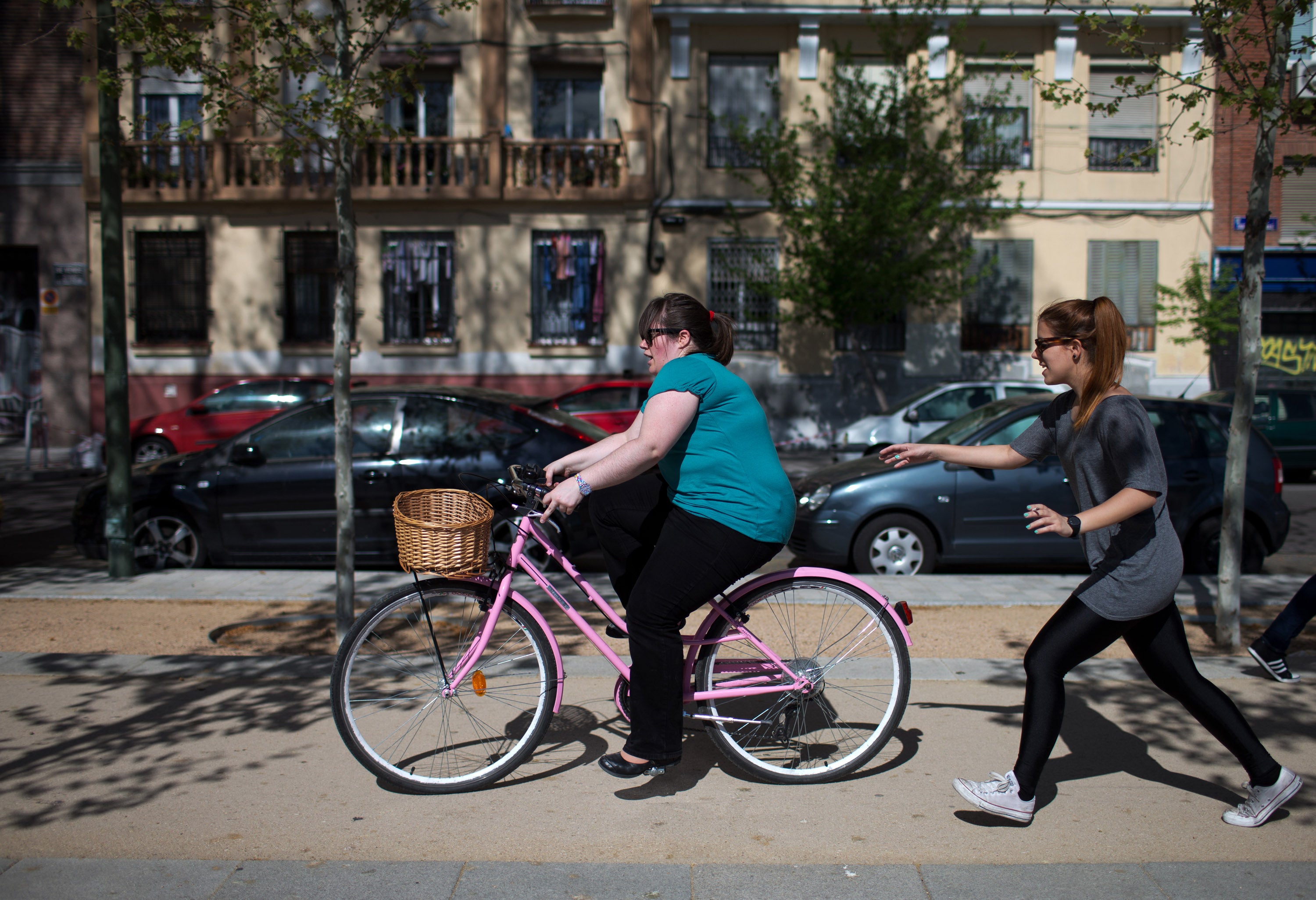 Mesa de redacción: Primera empresa española que bonificará a sus trabajadores por el uso de la bici Mesa de redacción: Primera empresa española que bonificará a sus trabajadores por el uso de la bici