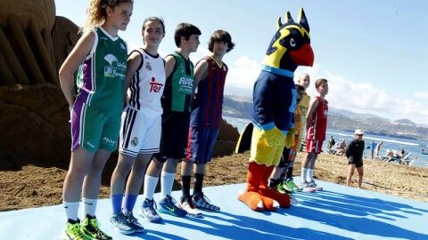 Presentaci&oacute;n de la Copa del Rey de baloncesto 2015 en la playas de Gran Canaria
