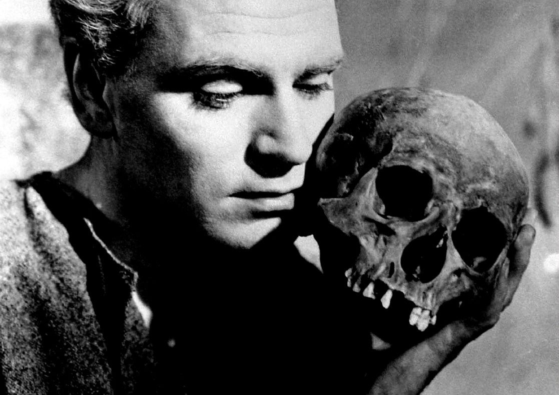 Que no, Hamlet no le dice a la calavera "Ser o no ser" Que no, Hamlet no le dice a la calavera "Ser o no ser"