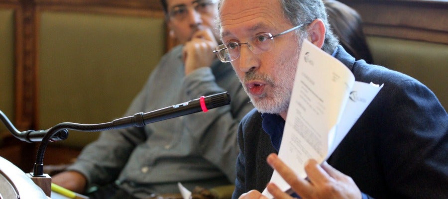 El portavoz de IU en el Ayuntamiento, Manuel Saravia El portavoz de IU en el Ayuntamiento, Manuel Saravia