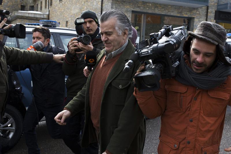 El PSOE pide explicaciones a Rajoy tras la apertura de juicio oral a 40 acusados del Gürtel El PSOE pide explicaciones a Rajoy tras la apertura de juicio oral a 40 acusados del Gürtel