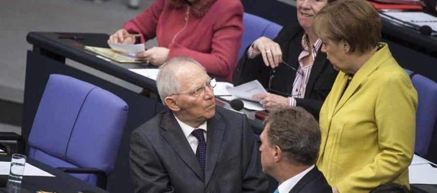 Angela Merkel con el ministro de Finanzas alemán, Wolfgang Schäuble Angela Merkel con el ministro de Finanzas alemán, Wolfgang Schäuble