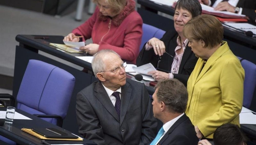 Angela Merkel con el ministro de Finanzas alemán, Wolfgang Schäuble