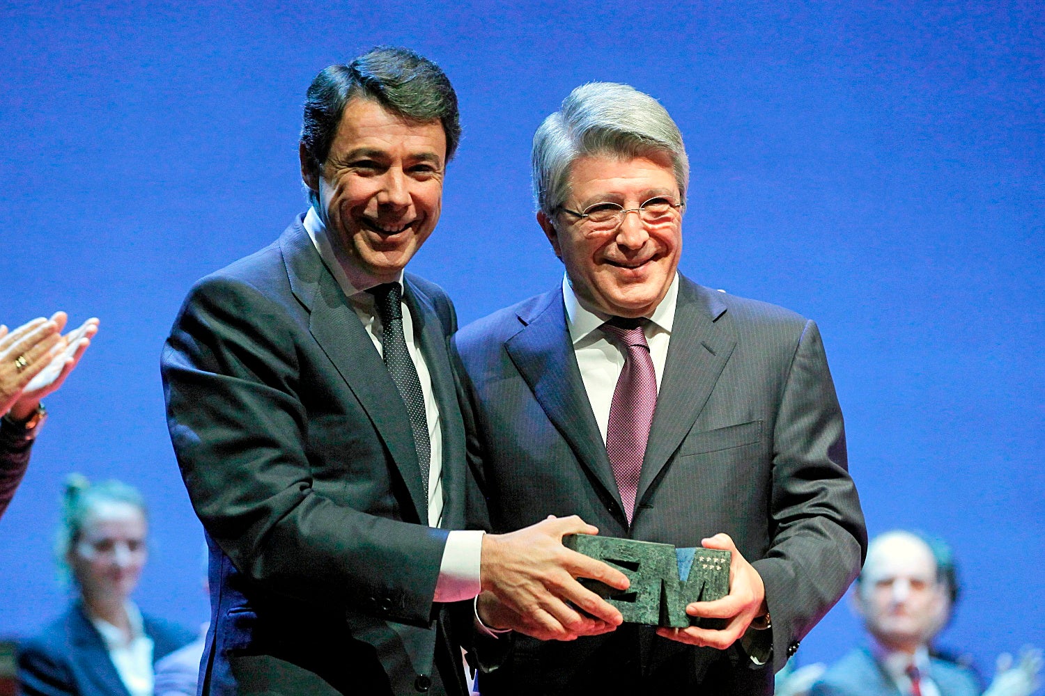 Tertulia: ¿Qué debe hacer Ignacio González? Tertulia: ¿Qué debe hacer Ignacio González?