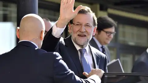 Mariano Rajoy saludando Mariano Rajoy saludando