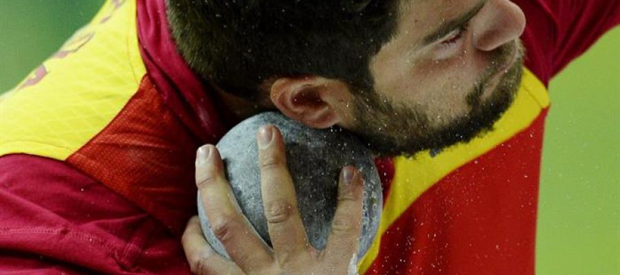 Borja Vivas lanzando el peso en los europeos de Praga Borja Vivas lanzando el peso en los europeos de Praga