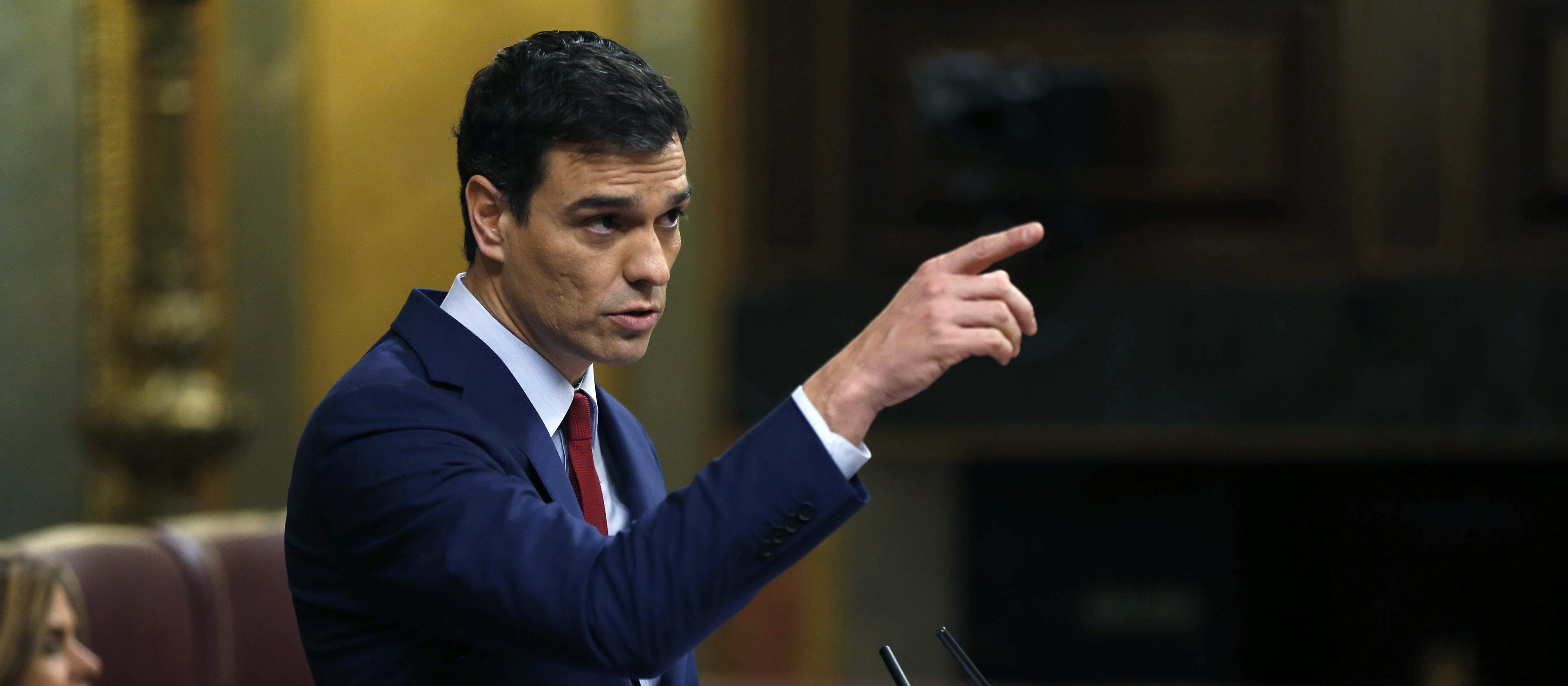 El PSOE anuncia que reprobará a Sáenz de Santamaría si Hacienda no atiende a las peticiones de Ruz El PSOE anuncia que reprobará a Sáenz de Santamaría si Hacienda no atiende a las peticiones de Ruz