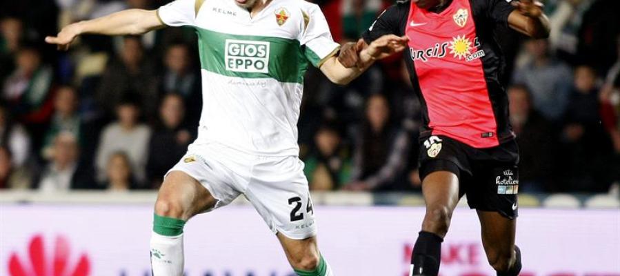 El Elche vence al Almería en el Martínez Valero El Elche vence al Almería en el Martínez Valero