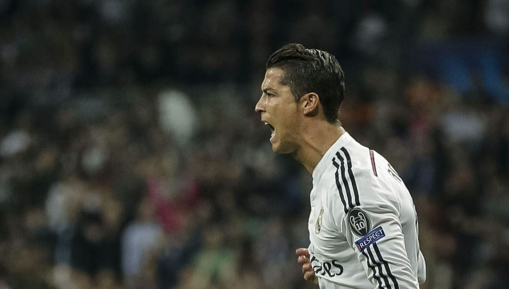 Cristiano Ronaldo celebra su primer gol