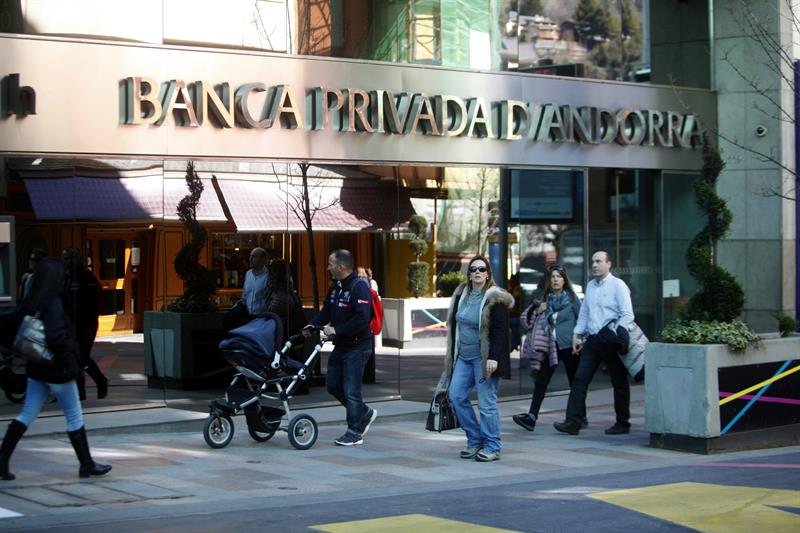 Los clientes de BPA retiran casi 5 millones de euros en efectivo en 24 horas Los clientes de BPA retiran casi 5 millones de euros en efectivo en 24 horas