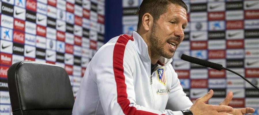El entrenador del Atlético de Madrid, Diego Simeone, durante una rueda de prensa El entrenador del Atlético de Madrid, Diego Simeone, durante una rueda de prensa