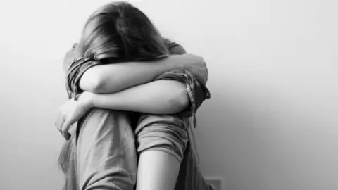 mujer depresión mujer depresión