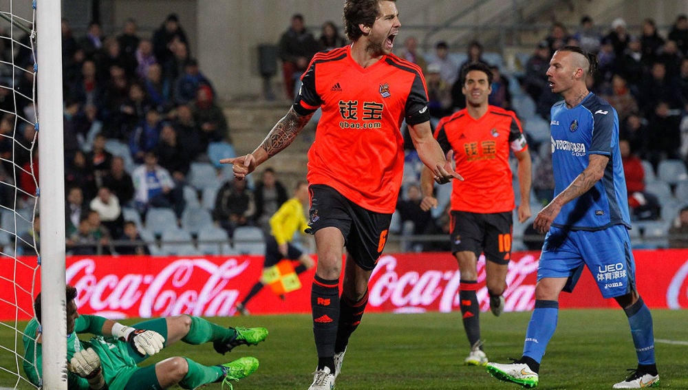 Íñigo Martínez celebra su gol ante el Getafe